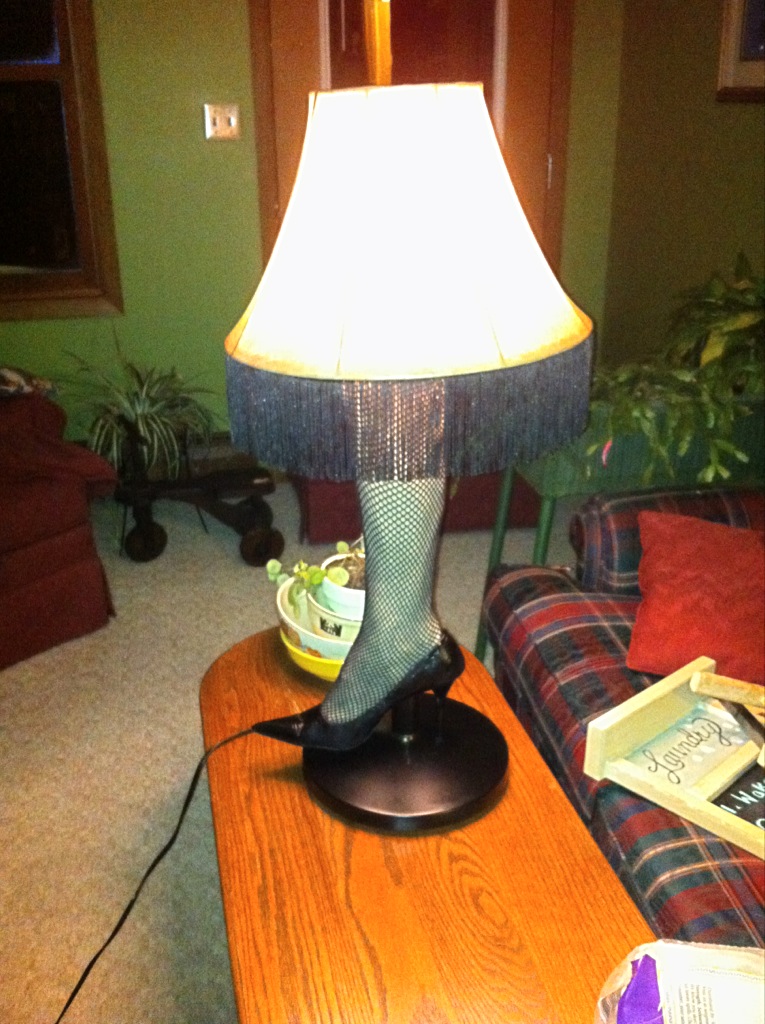 life makes me :): DIY Leg Lamp from A Christmas Story