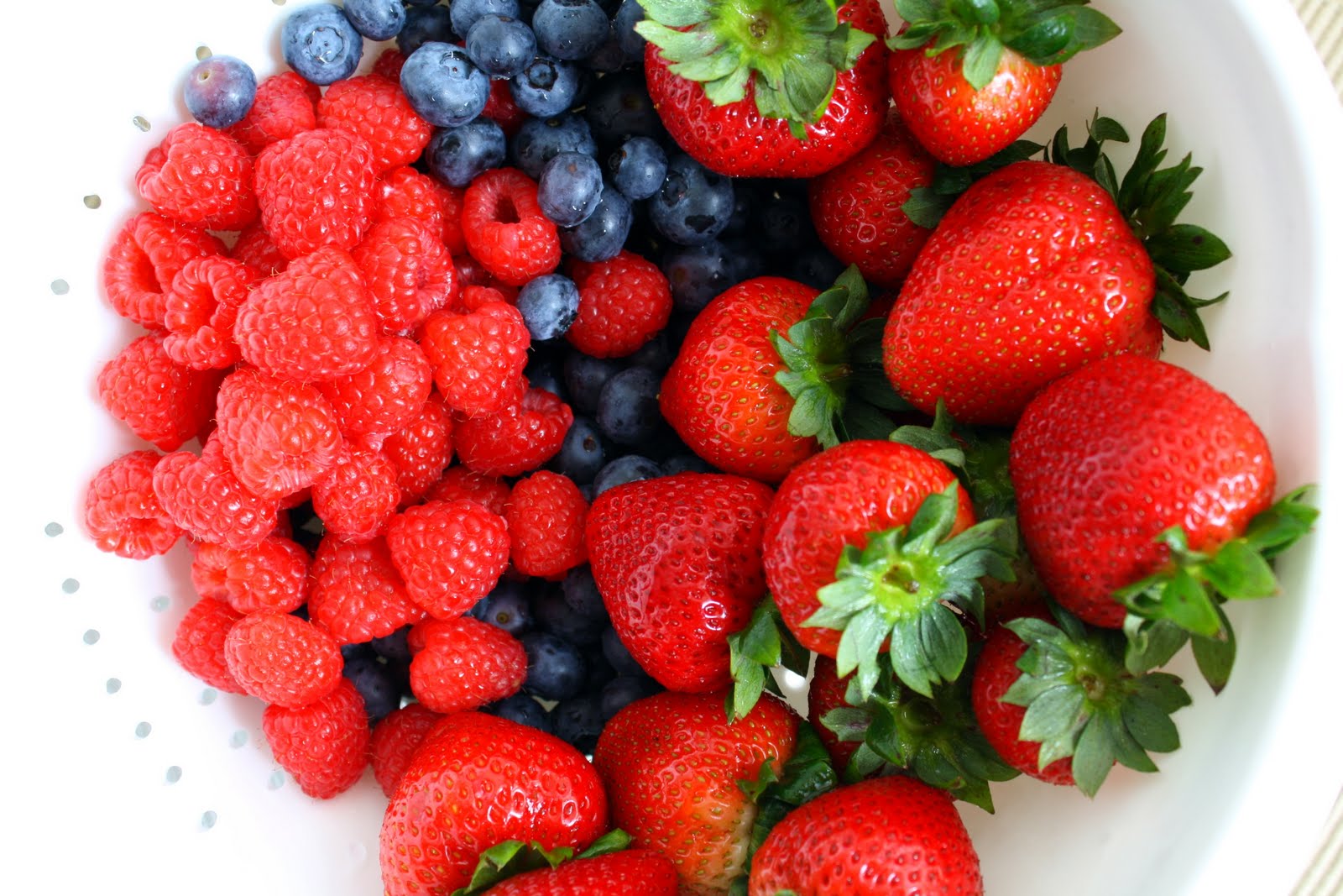 Simply Suzanne's AT HOME iced berries in sweet cream