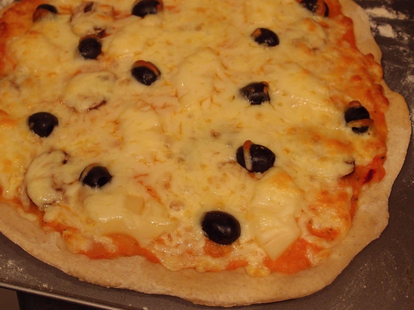 The VegHog Olive, pineapple and mushroom pizza