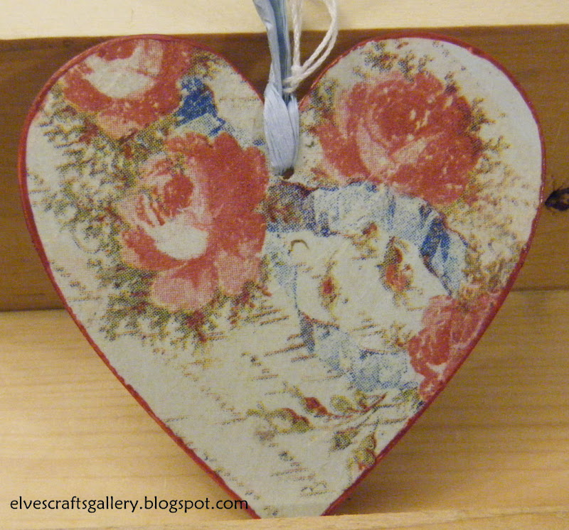 Elves' Crafts Gallery Valentine's Day Wooden heart decoupage