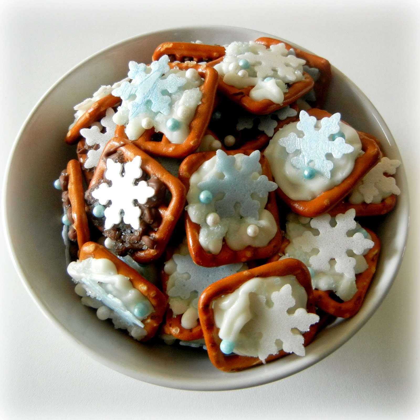 Sugar Swings! Serve Some Disney Frozen Movie Cupcakes