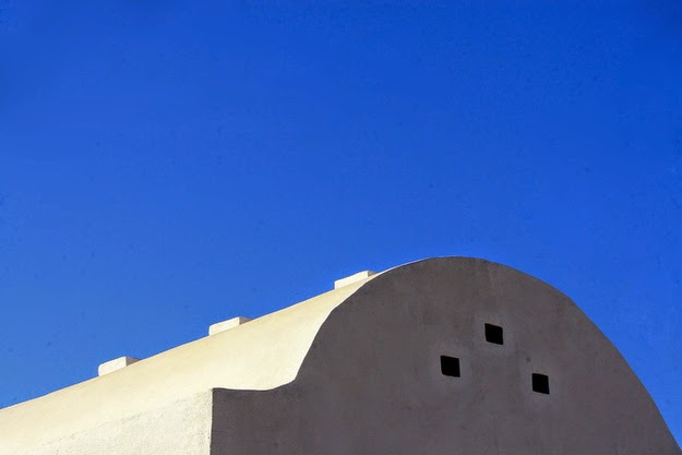 29. From May to September you’ll almost never see a cloud. (The island of Sifnos.) - 49 Reasons To Love Hellas (Greece) 29. From May to September you’ll almost never see a cloud. (The island of Sifnos.) - 49 Reasons To Love Hellas (Greece)