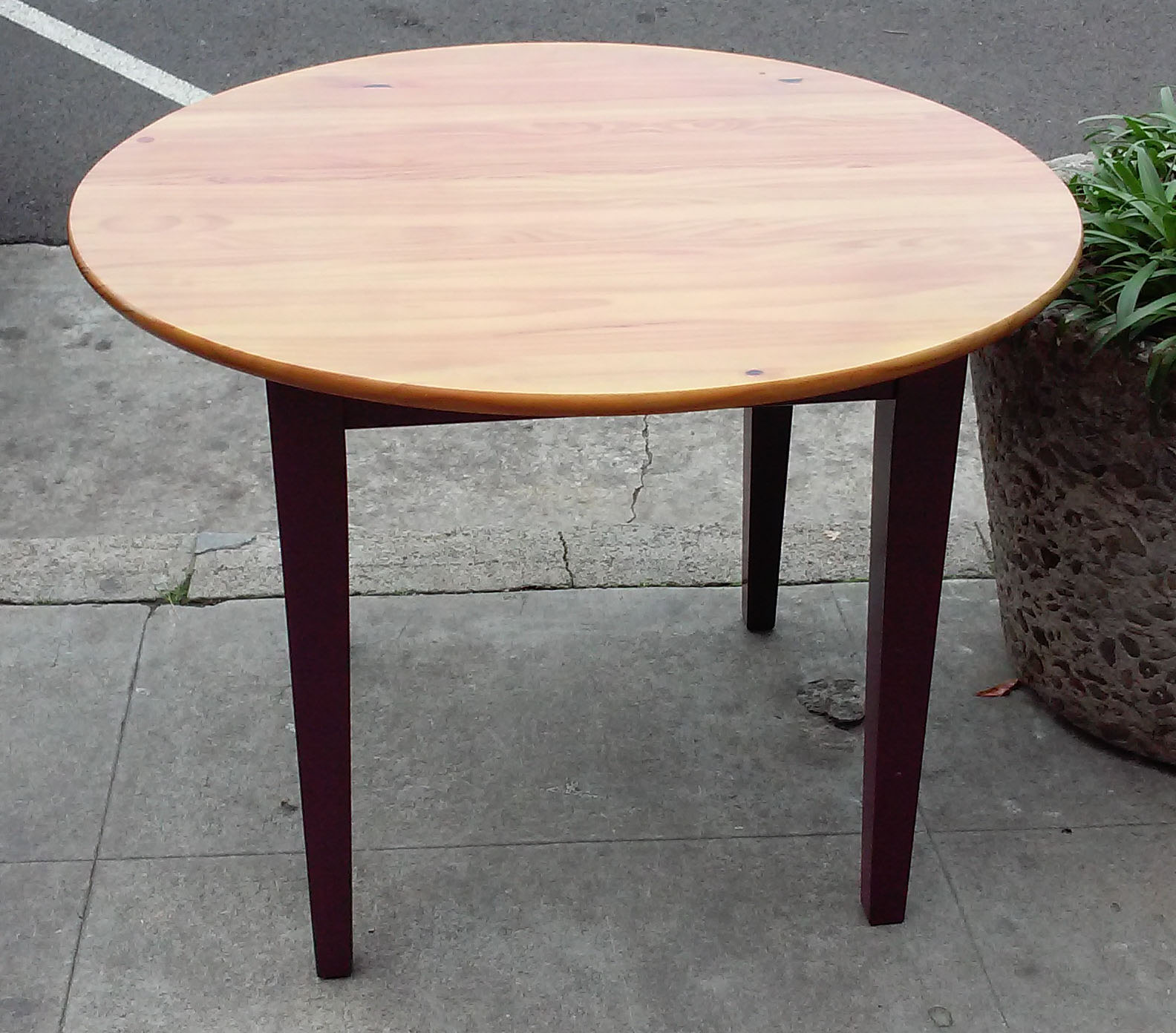 UHURU FURNITURE & COLLECTIBLES SOLD Round Pine Table 85