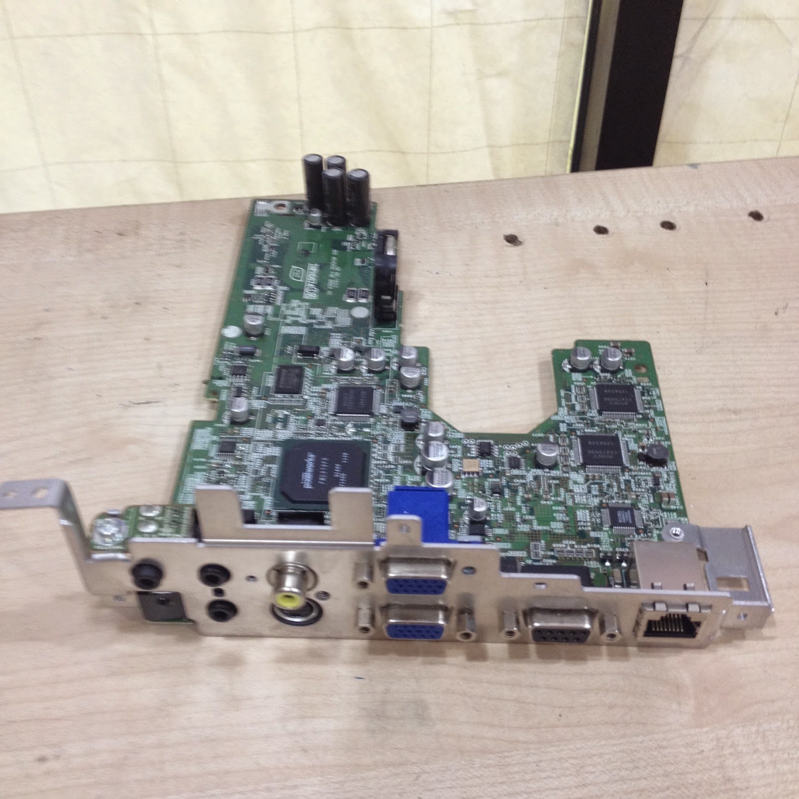 Worldwide ElectronicHardware Repairs How to repair projector that