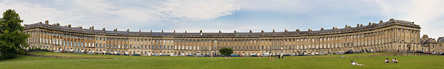 800px Royal Crescent in Bath%252C England July 2006