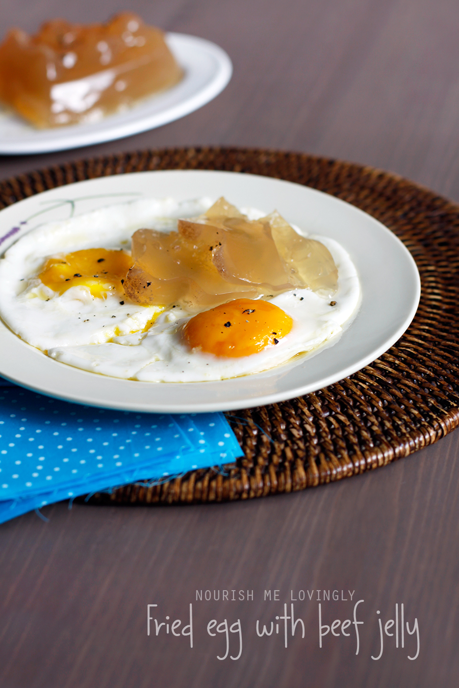 Nourish me lovingly Fried eggs with beef jelly (GAPS)