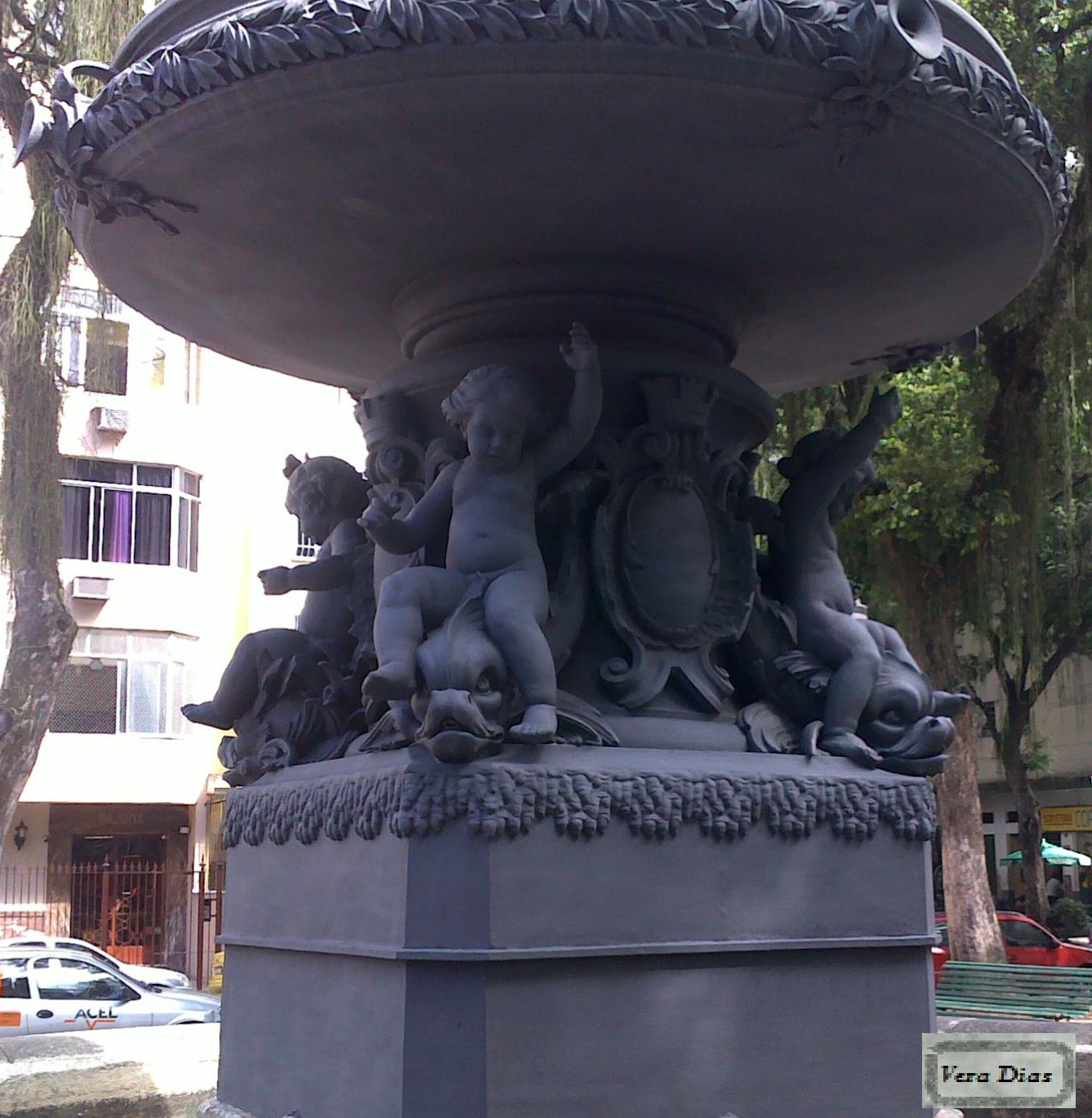 As histórias dos monumentos do Rio de Janeiro Praça São Salvador Chafariz de Sauvageau, a Fonte