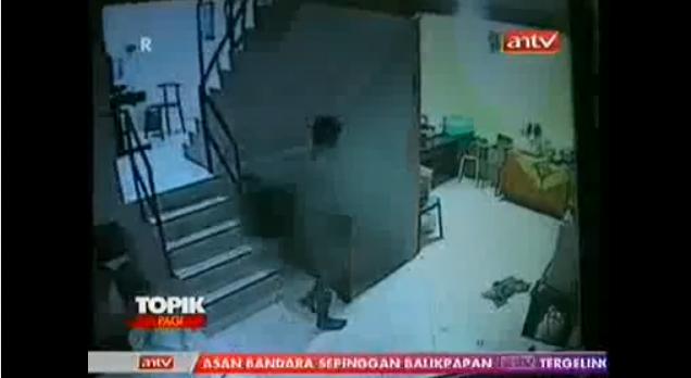 Video Maling Telanjang Terekam CCTV Video Maling Bugil