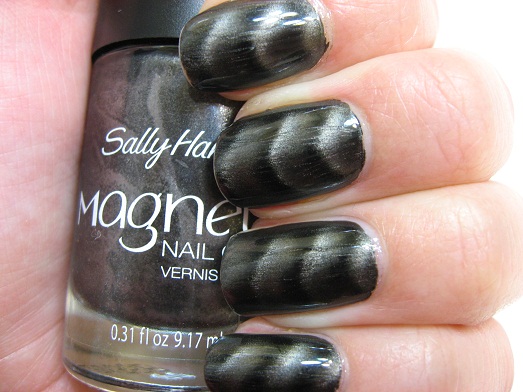 Right on the Nail: Sally Hansen Magnetic Polishes: Graphite Gravity