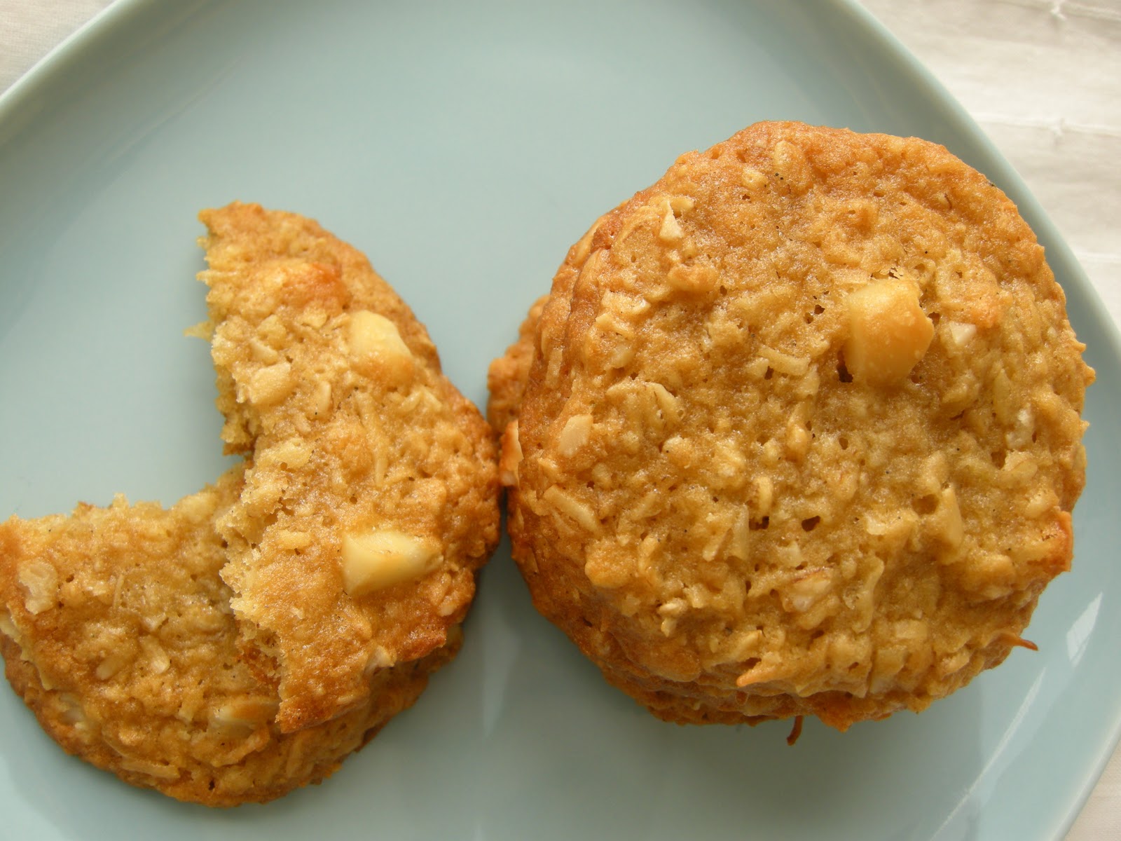 Mary Mary Culinary Oatmeal, Coconut and Macadamia Nut Cookies