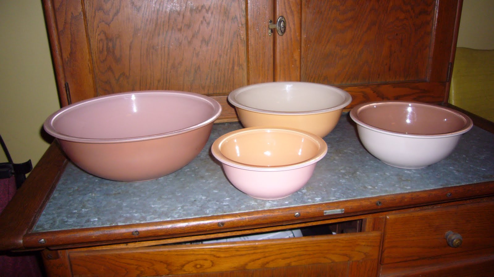 lost toronto Vintage Pyrex Bowls
