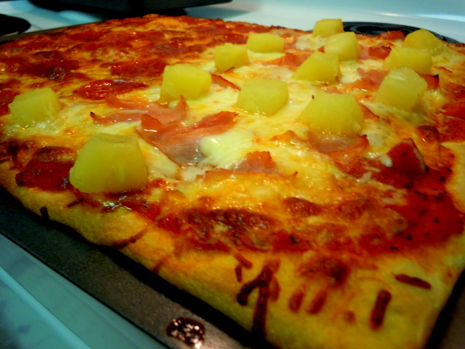 Ham, Pineapple & Pepperoni Pizza Ericka Andersen