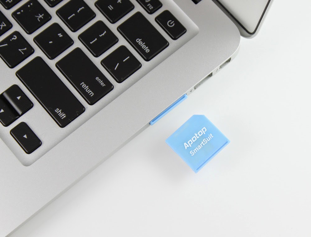 Адаптер Apotop SmartSuit в слоте памяти