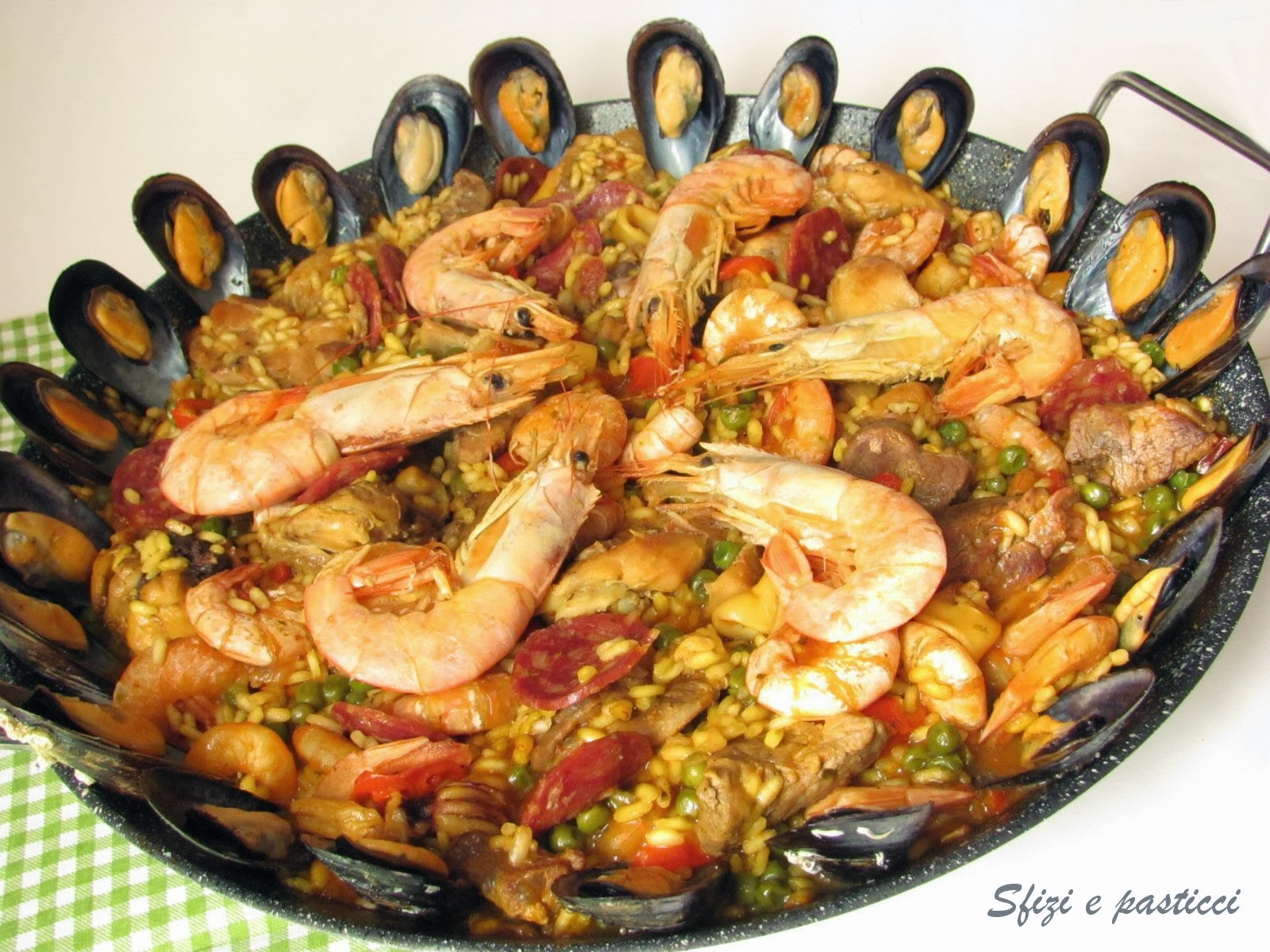 Sfizi e pasticci Paella mista alla valenciana