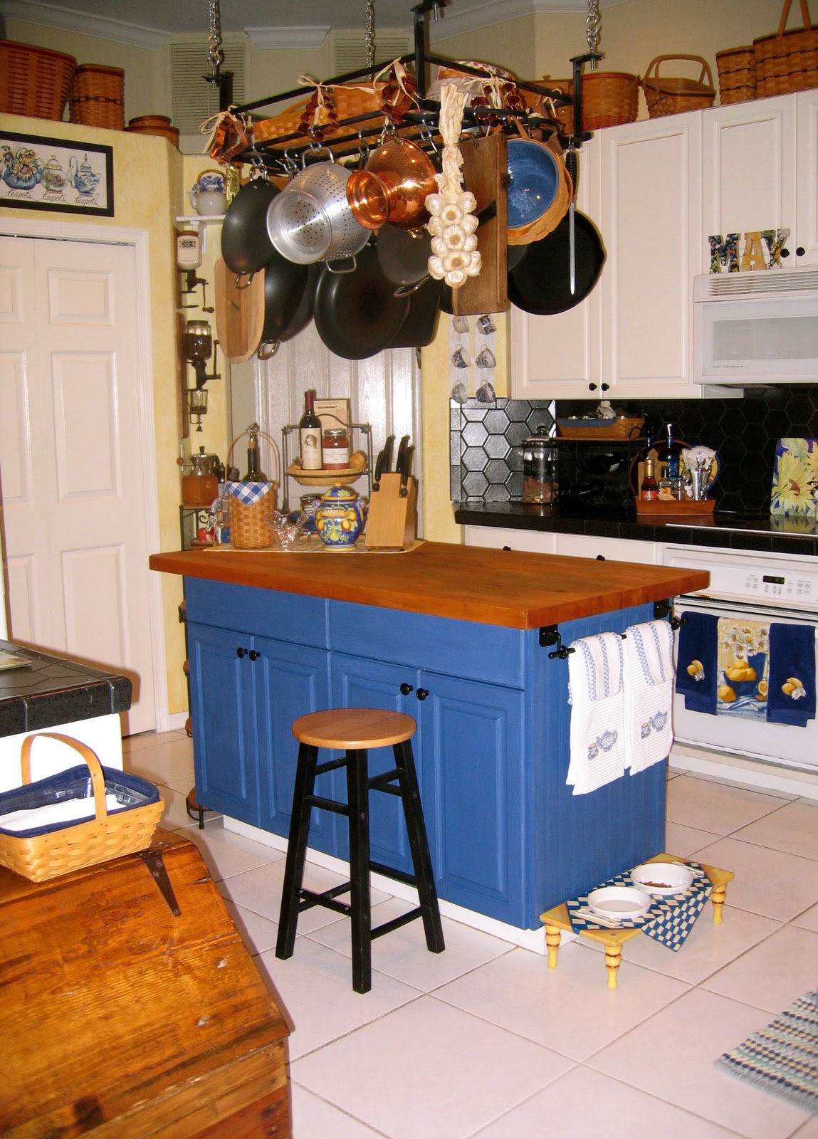 MAY DAYS Cottage Style Dish Pantry Makeover