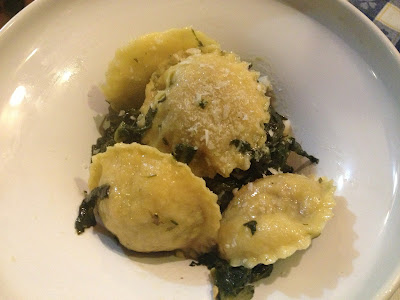 Ravioli di bollito con cicoria ripassata e pecorino - Boiled meat ravioli with stirfry green chicory and pecorino cheese