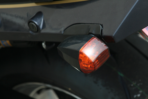 POSH Faith: GPZ900R専用LEDウインカー間もなく発売開始です。