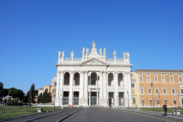 Roma, San Giovanni, Basilique Saint-Jean-de-Latran, Vlog, Roadtrip, voyage, Romain, marbre, mosaique, plafond, Piazza di San Giovann, Italie, vacance, blog, 