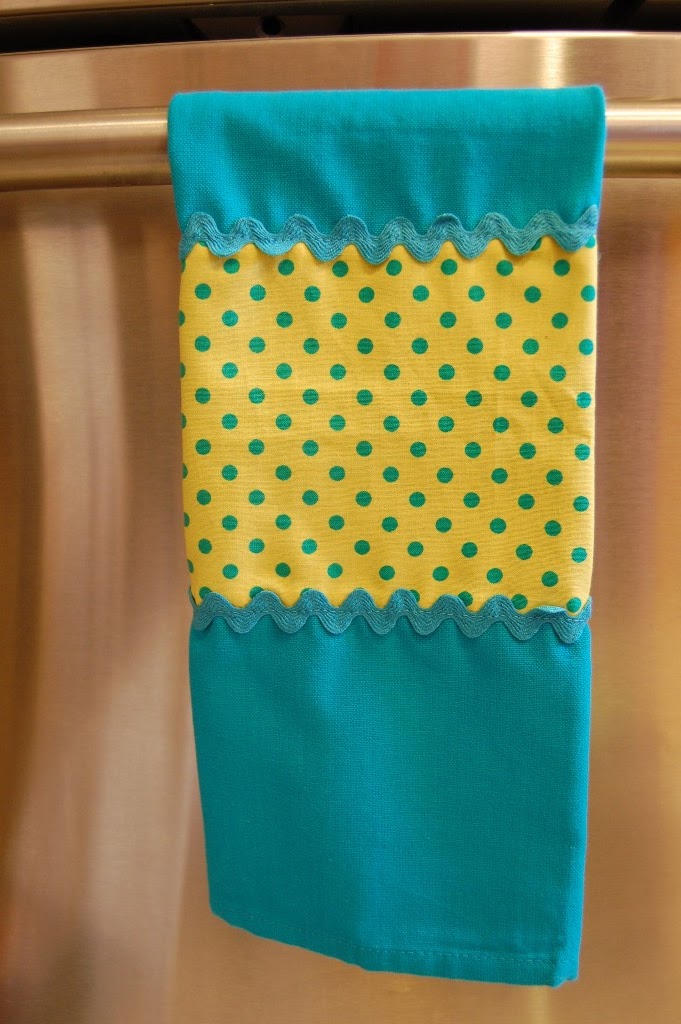 Super Cute Kitchen Towels...for YOU Pur et Simple