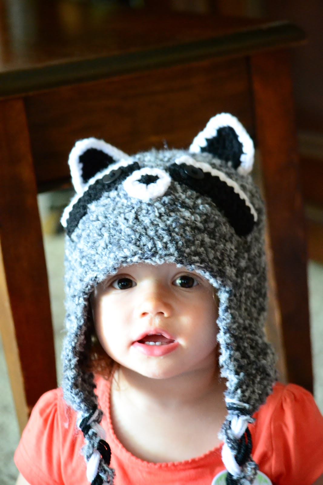 Knotty Knotty Crochet: Raccoon hat free pattern