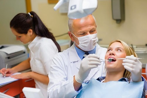 MY JOB : DENTIST