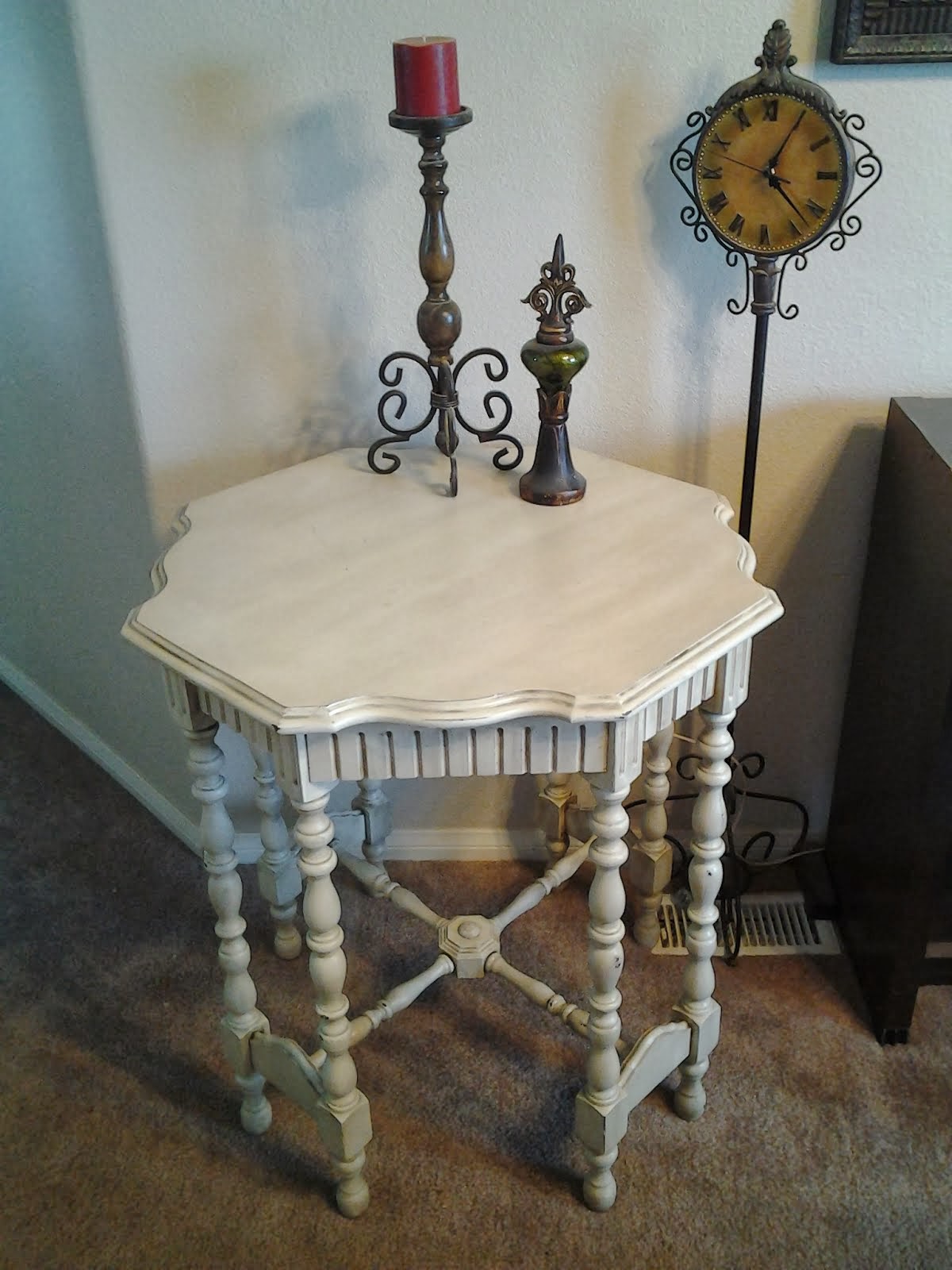 Unique fancy table $sold