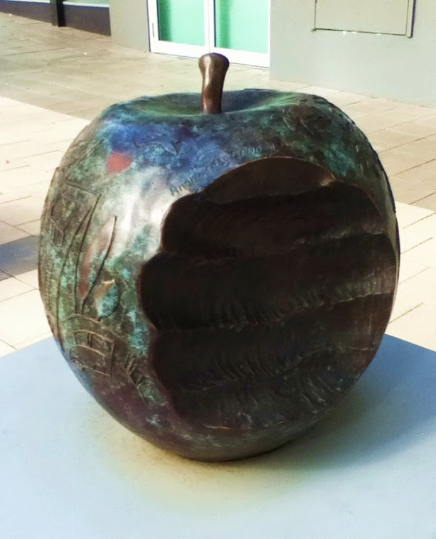 'Apple' Dynons Plaza Concourse Sculpture by Andrew Kay 2006