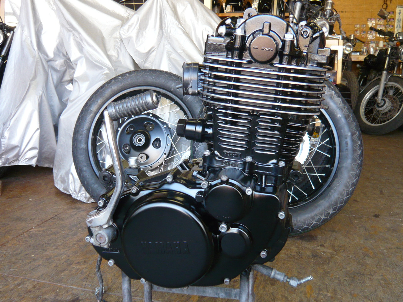SR400 エンジン