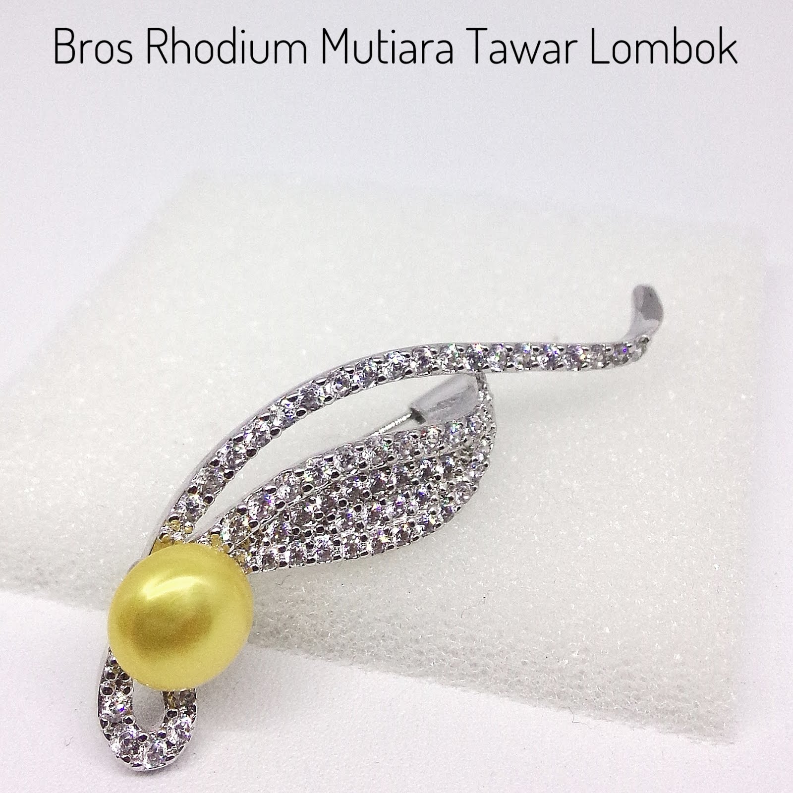 bros cantik mutiara lombok air tawar bahan rhodium warna bros cantik mutiara lombok air tawar bahan rhodium warna