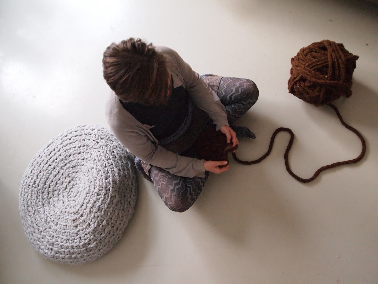 The Knitbitch make a megacrochet pouf