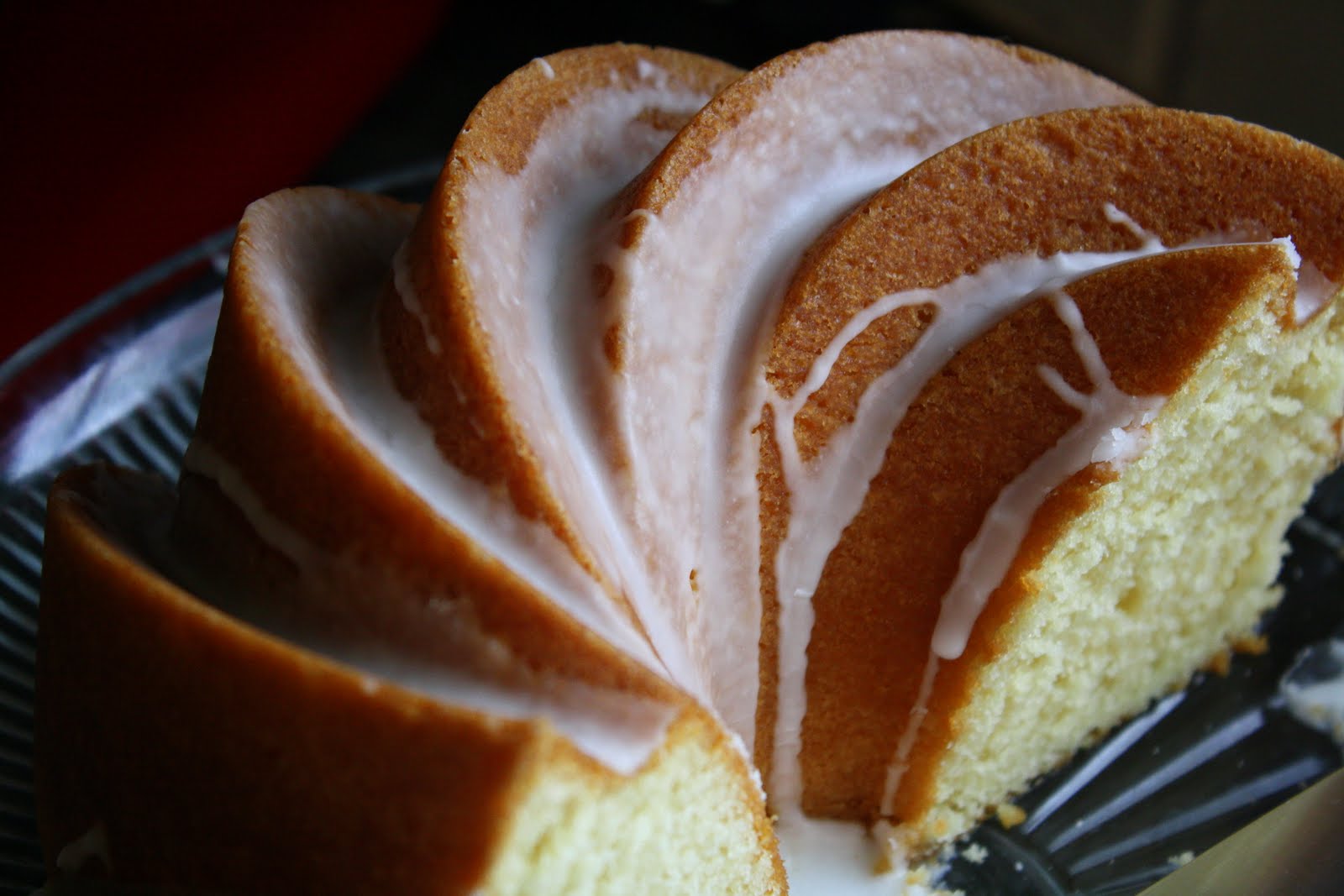 Jane's sweets & baking journal: vanilla velvet bundt cake with ...