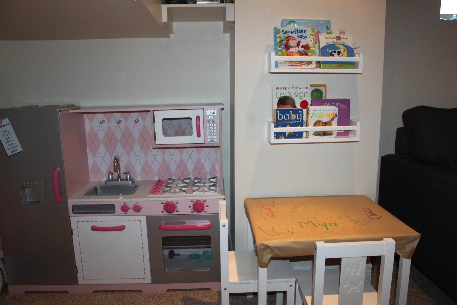 Beautiful Life Made Easy An organized play room...and a couple Ikea hacks