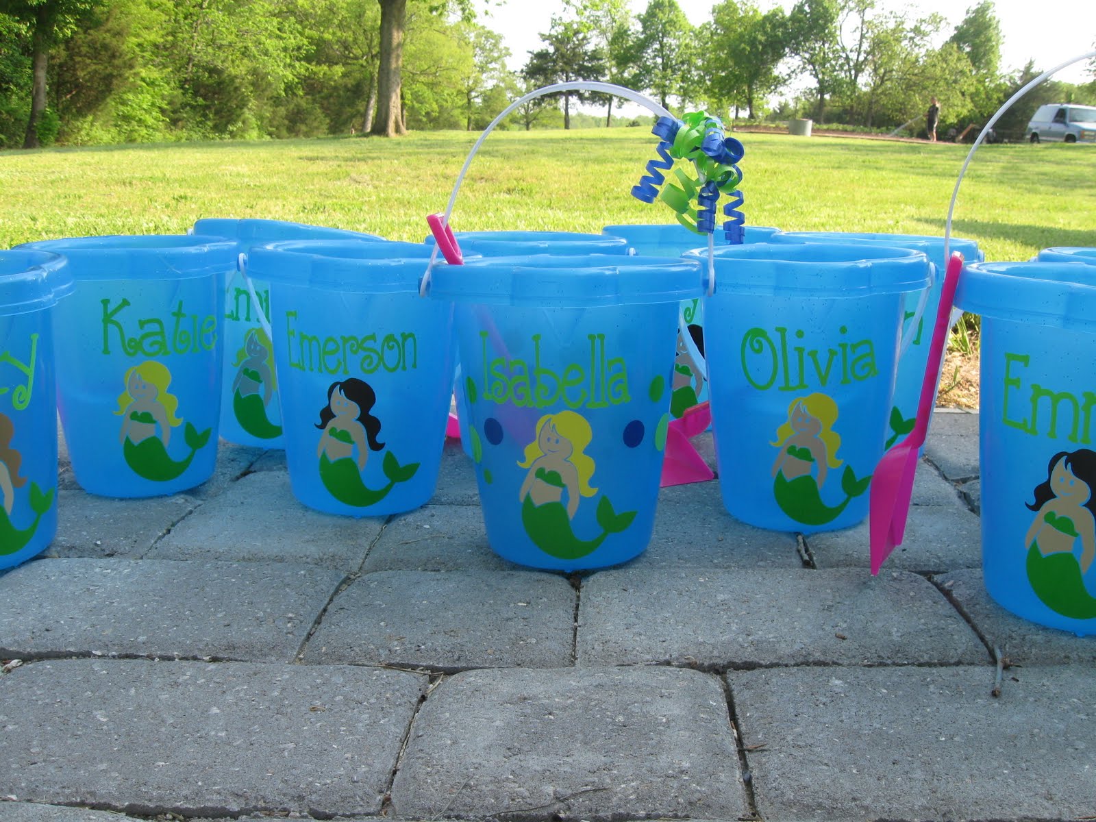 De La Design More Personalized sand beach bucket/pail with shovel