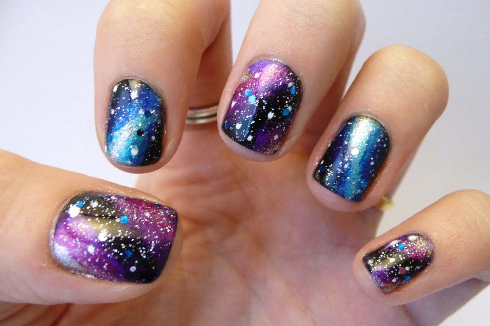 cool galaxy nail art