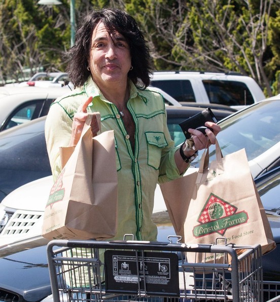 KISSopolis Paul Stanley Makes a Grocery Run