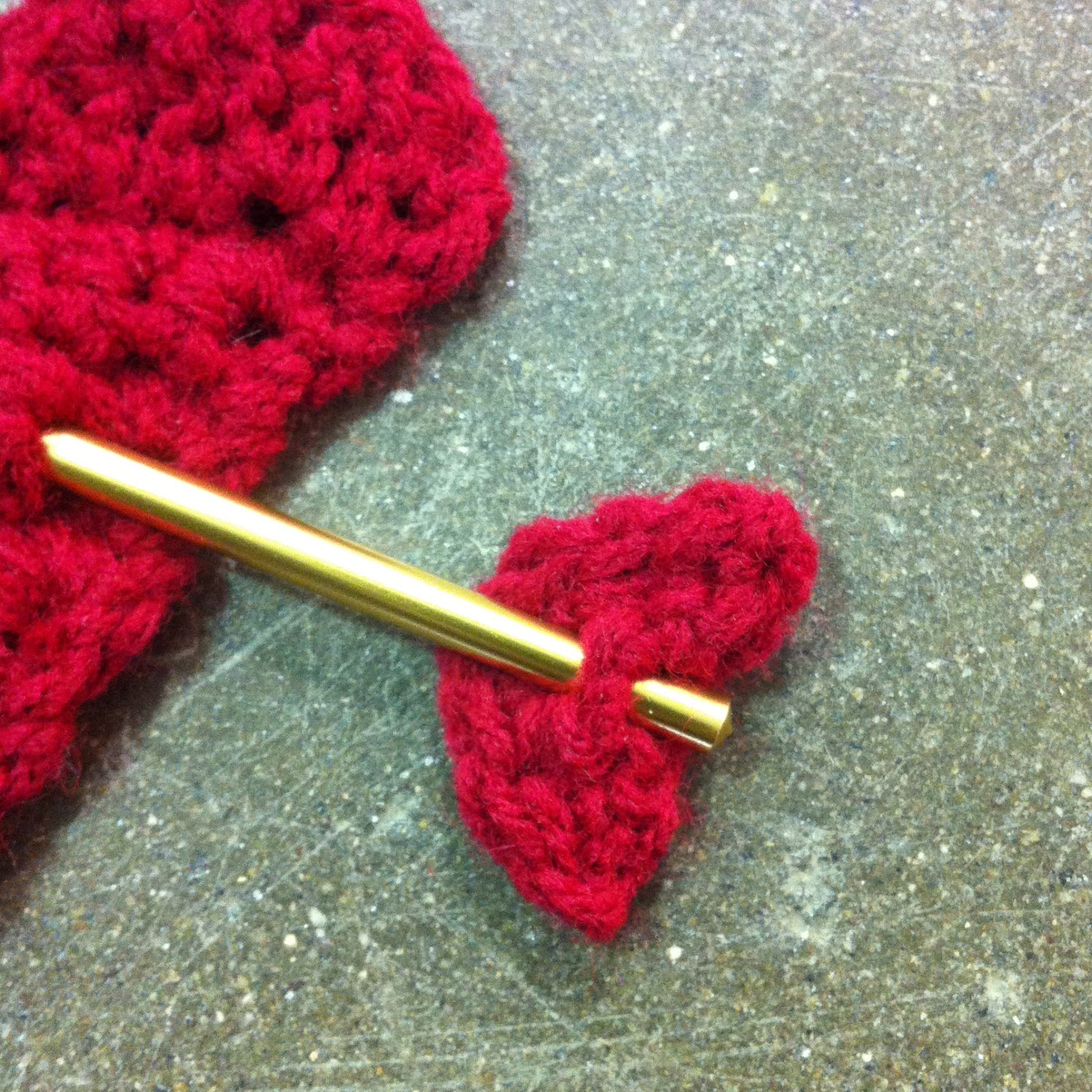 OUTLETTINGS Crochet Hook Valentine's Heart
