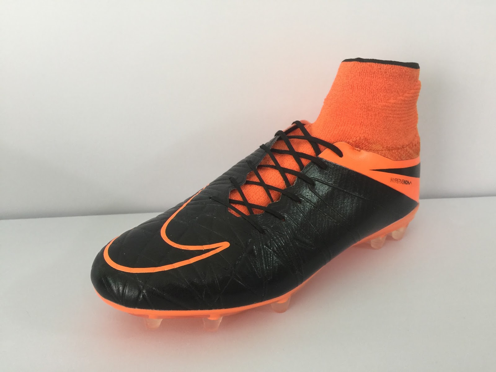 Nike Indoor Soccer Shoes & Cleats Hypervenom, Tiempo, Mercurial