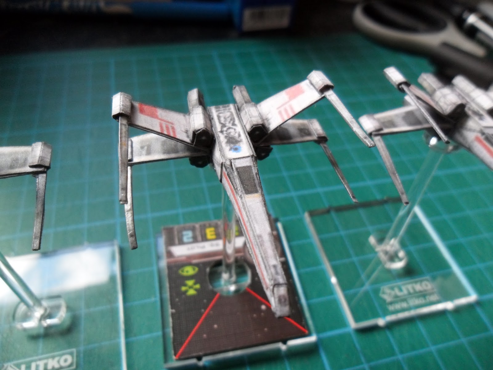 Gibbering Madness Papercraft XWings....