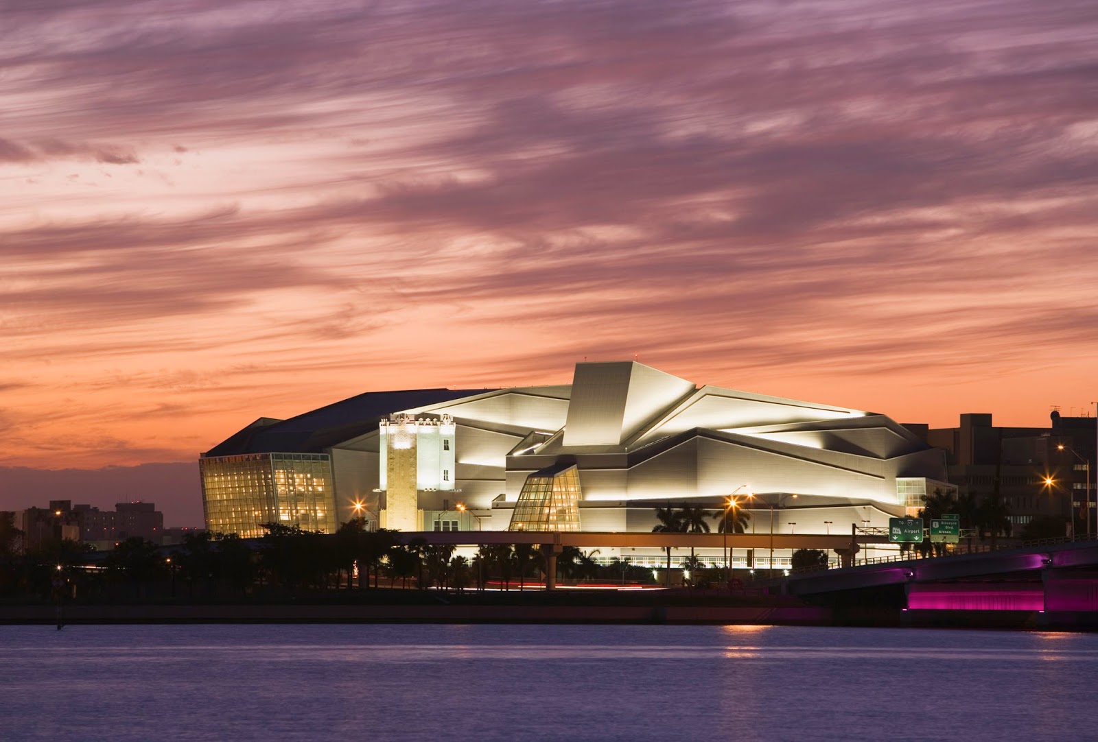 Miami Chic... solo para nosotras BROADWAY EN MIAMI / Adrienne Arsht