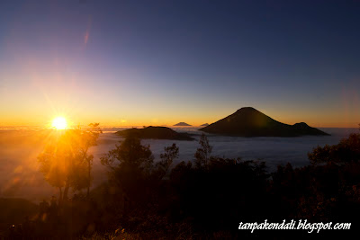 Sunrise Bukit Sikunir, Dieng, Jawa Tengah