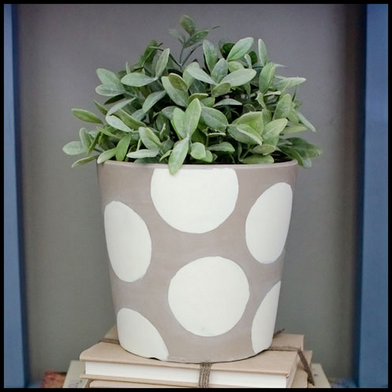 Dollar Store Crafter Polka Dotted Flower Pot
