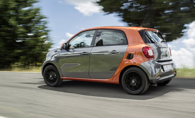 2015 new Smart ForFour side view, driving