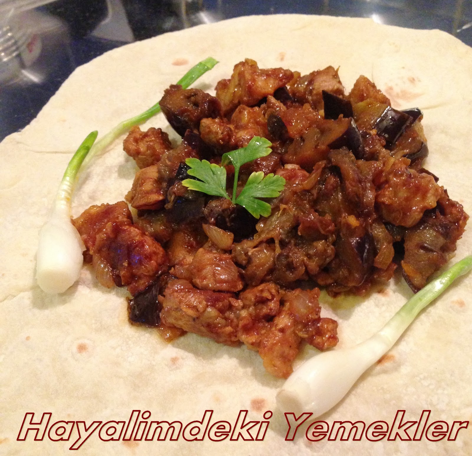 Közlenmiş Patlıcan ile Kolay Yemek Tarifi Resimli Yemek Tarifleri