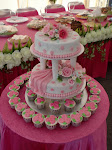 TIERED FONDANT WEDDING CAKE