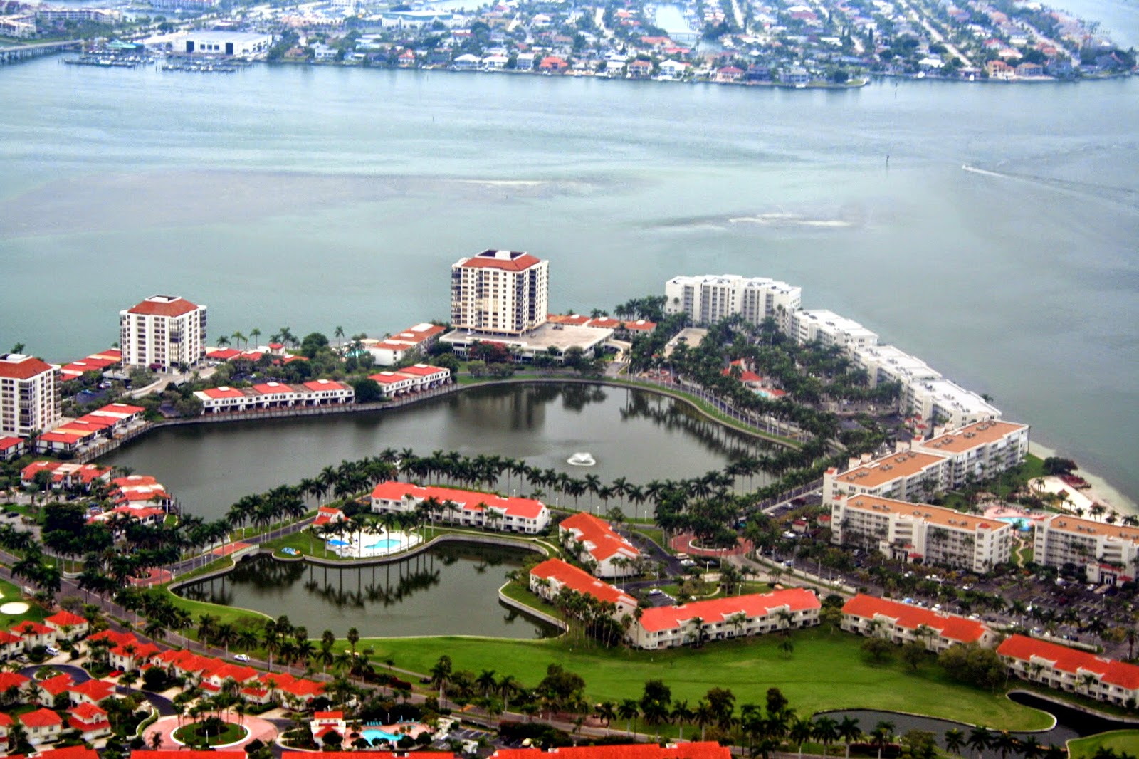 Isla Del Sol VISTA VERDE COMMUITIES ON ISLA DEL SOL ST. PETERSBURG