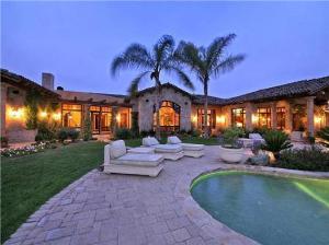 50 most beautiful backyards - eDaniel