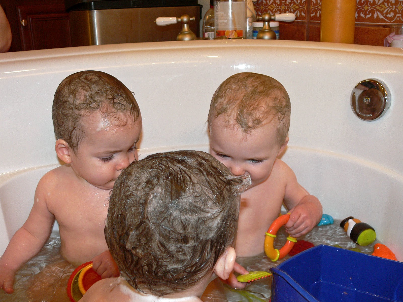Splish Splash, 4 Babies in a Bath Capri + 3