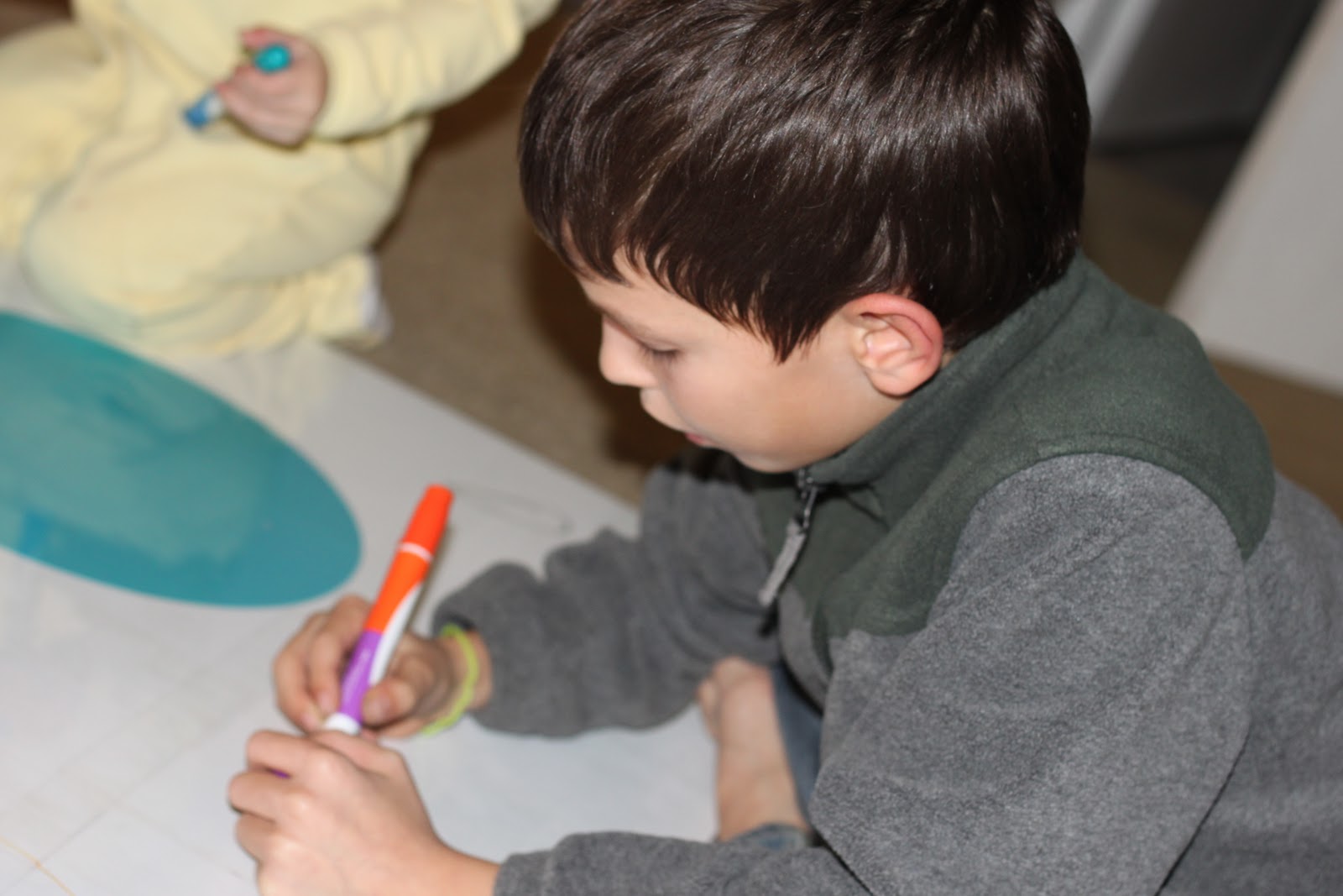 everydayMOM The dry erase table