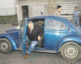 تعرف على أفقر رئيس دوله في العالم !!!!