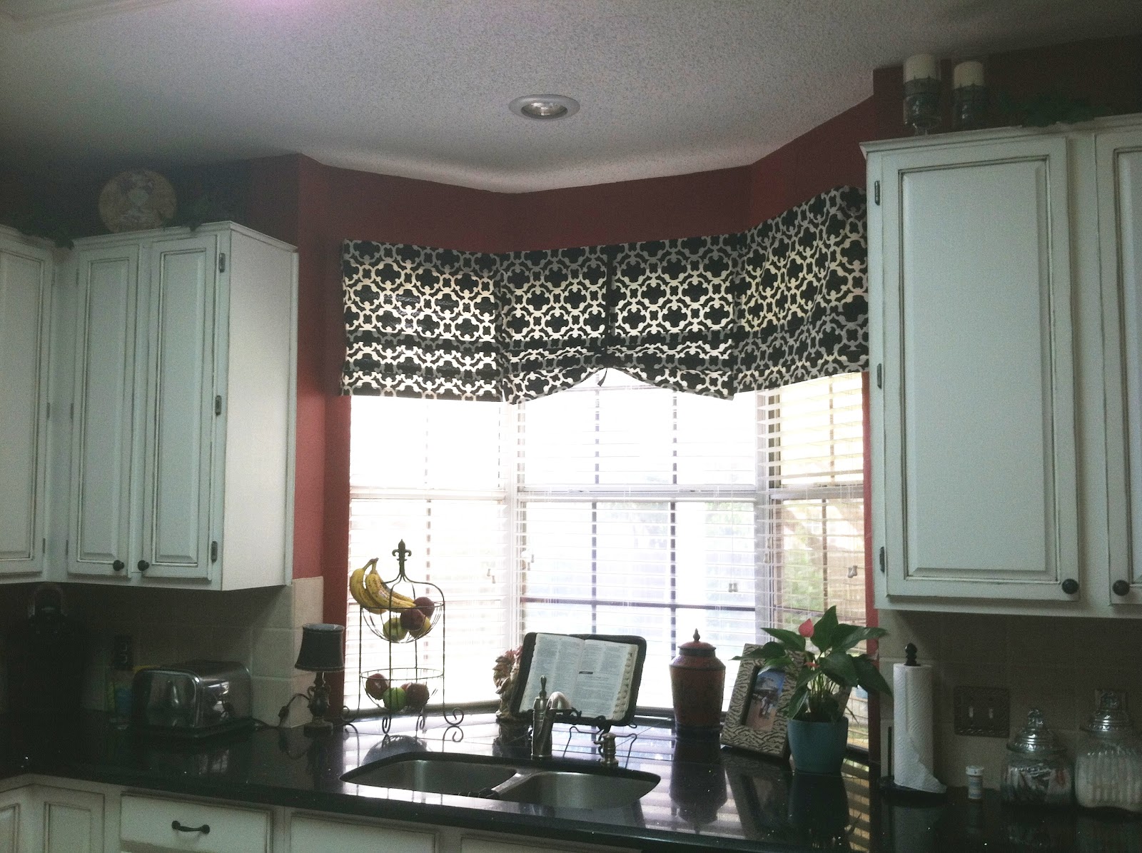 Clinging to the Vine Make it Monday Cheap and Easy Curtains